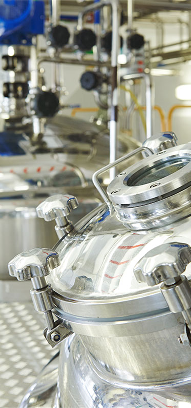 Chemical reactor agitator